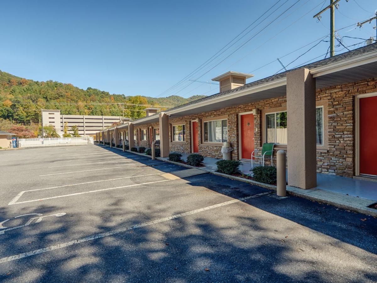 Cherokee Grand Hotel Buitenkant foto